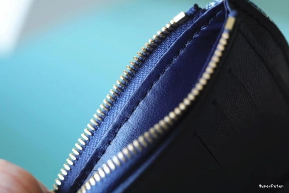 Vuitton VICTORINE Wallet Louis 0711